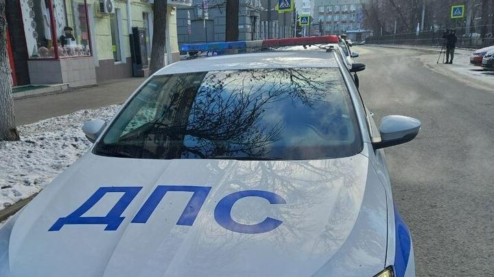 В центре Саратова задержан пьяный рецидивист за рулем иномарки
