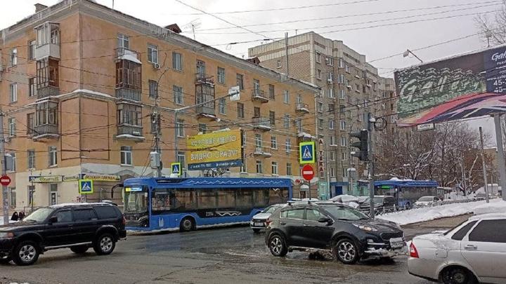 В Саратове закрылось движение троллейбусов двух маршрутов