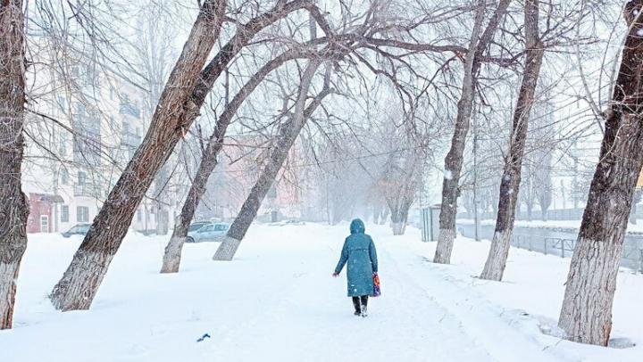 В Саратове мокрый снег с ветром