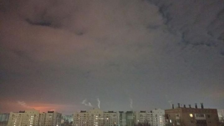 Саратовцев просят не подходить к окнам