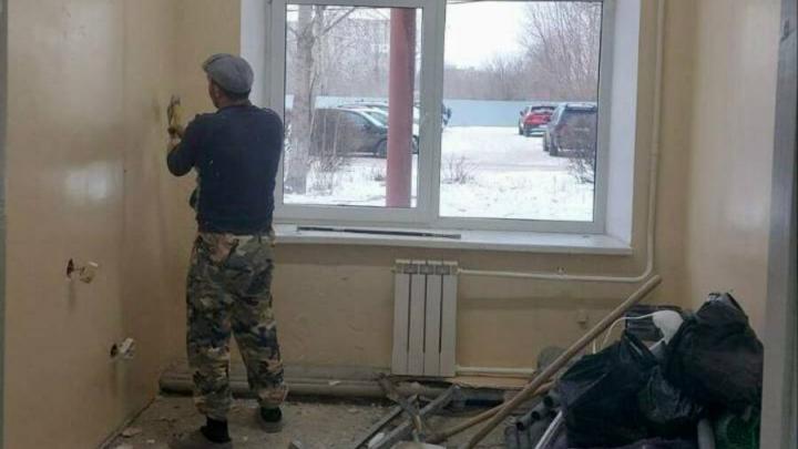 В Энгельсе начали ремонтировать поликлинику при ГКБ №1
