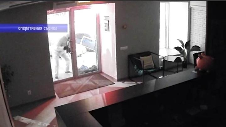 В Саратове задержан серийный похититель айфонов