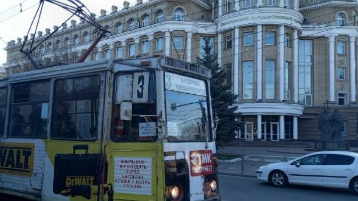 В Саратове остановилось движение трамваев №3