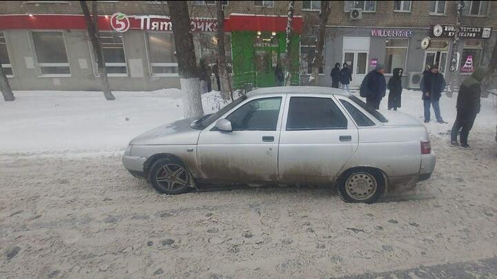 На Шехурдина в Саратове молодой водитель 