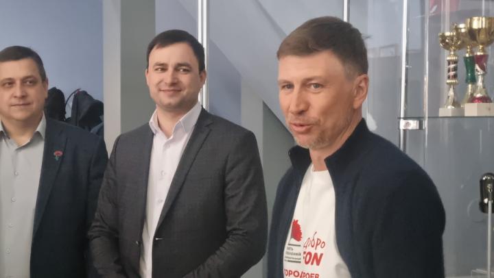 Саратовские фигуристки встретились с Алексеем Ягудиным