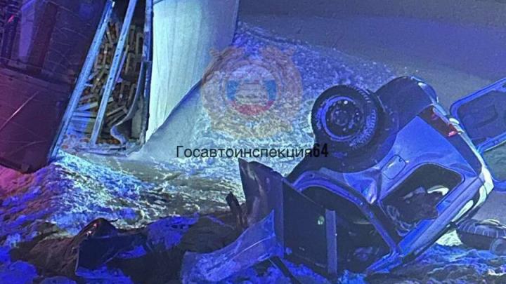 В массовой аварии в Гагаринском районе Саратова погиб водитель 