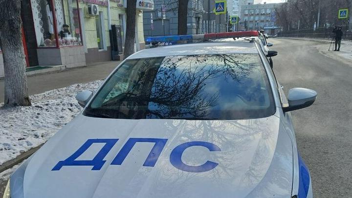 Энгельсит-водитель без прав едва не убил пассажира
