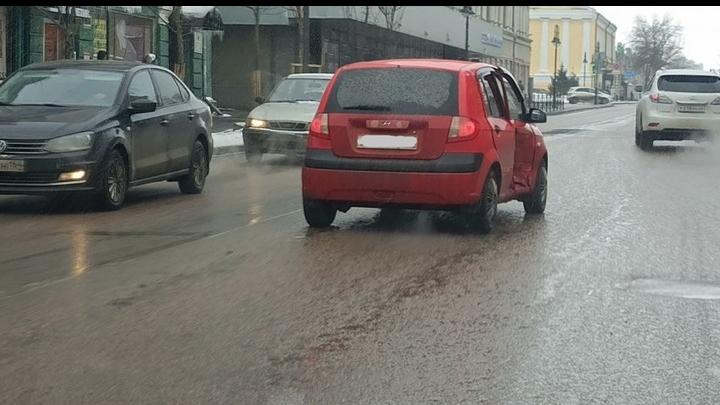 Две иномарки столкнулись на Московской в Саратове