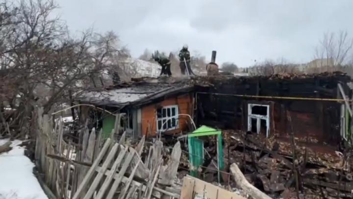 На пожаре в саратовском Увеке погибла пожилая женщина