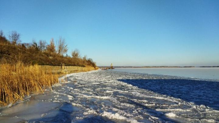 В Саратове с 15 марта будет запрещен выход на лед водоемов