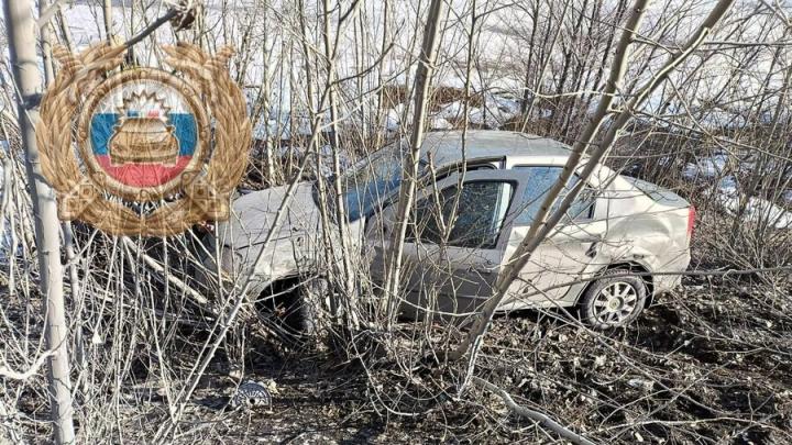 Трактор и две иномарки столкнулись у Балакова