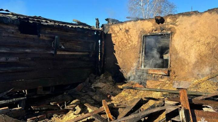 Из-за непотушенной сигареты в Духовницком погиб пенсионер