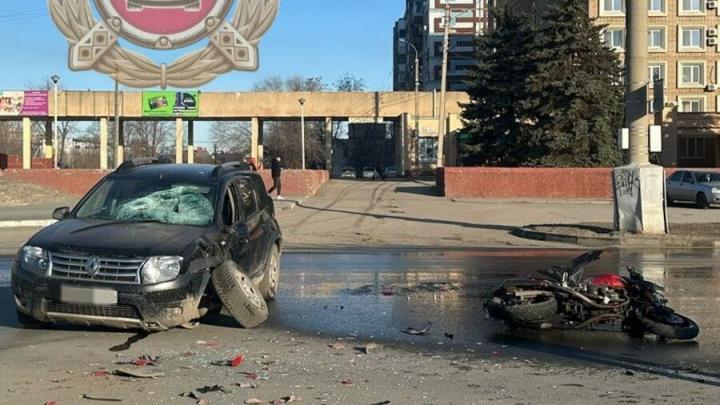 Мотоциклист попал в больницу после ДТП с иномаркой в Балакове