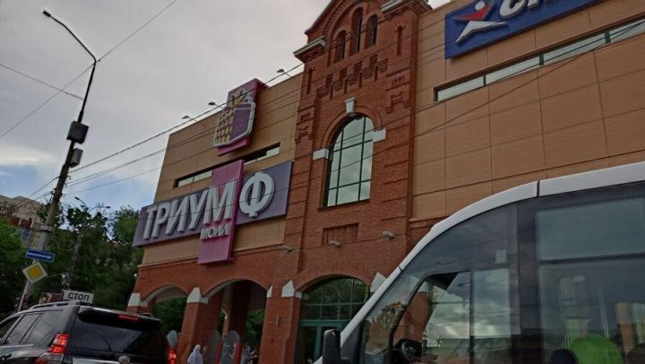 Волна эвакуаций прокатилась по ТЦ Саратова и Энгельса
