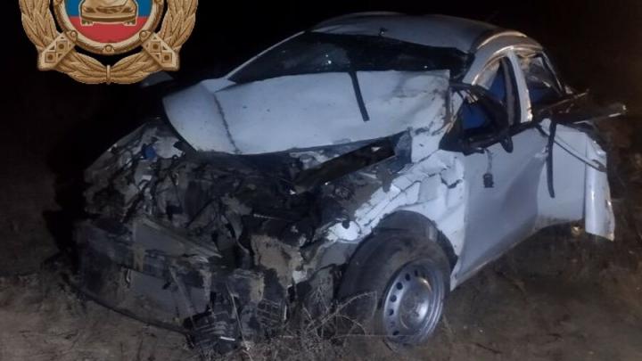 Пятеро пострадали в перевернувшейся Kia в Озинском районе