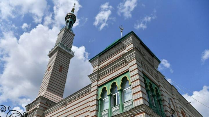 Роман Бусаргин поздравил мусульман Саратовской области с праздником Ураза-байрам