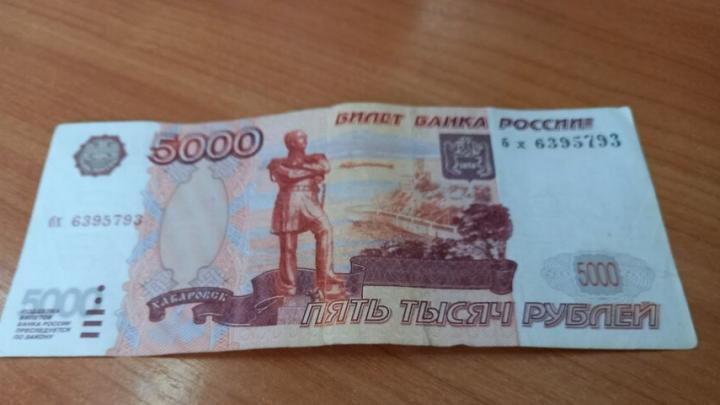 Новая подруга обокрала саратовца на полмиллиона рублей