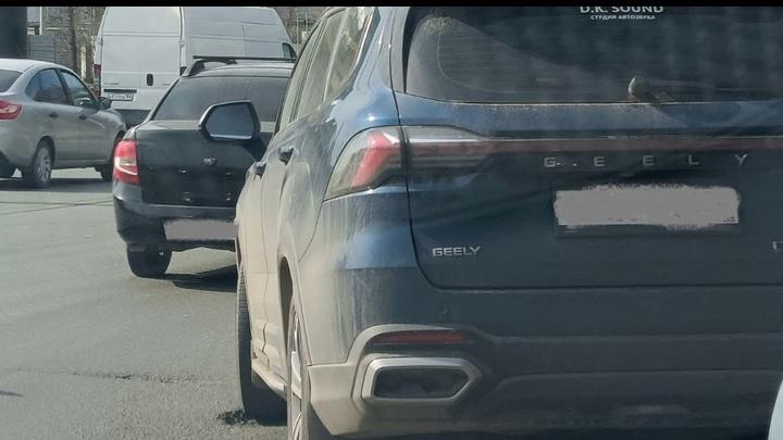 На Ипподромной в Саратове парализован съезд с моста