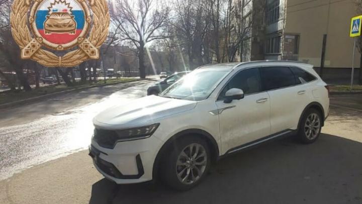 Женщина попала под колеса кроссовера в Ленинском районе Саратова