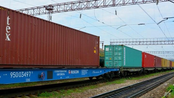 В Саратовской области возросли грузоперевозки соды и химикатов
