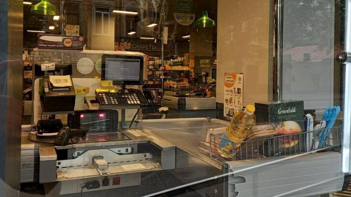 Две жительницы Балашова прятали ворованные продукты в детской коляске
