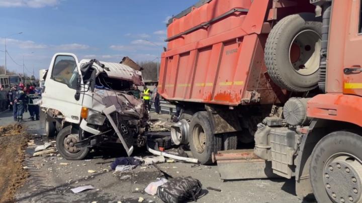 Смертельная автокатастрофа в Саратове: погиб водитель иномарки