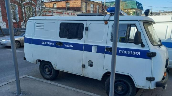 В Балаково продавец-рецидивист украл комплекты для скалолазания