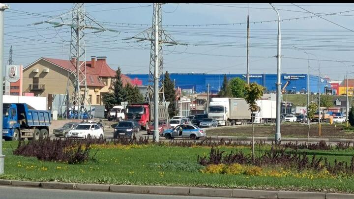 Въезд в Саратов затруднен из-за ДТП с двумя 