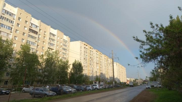 Над Энгельсом появилась гигантская радуга