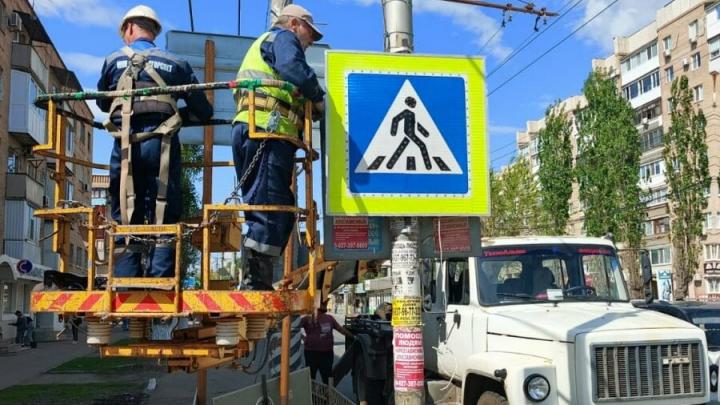 В Энгельсе на проспекте Строителей увеличили время работы зеленого сигнала светофора