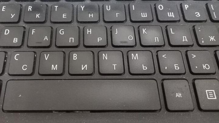 76 процентов офисных работников Саратова сталкиваются с переработками