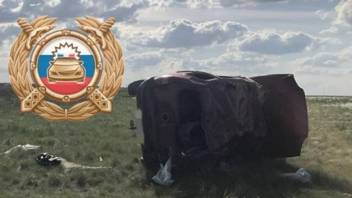 Водитель разбился в перевернувшейся 