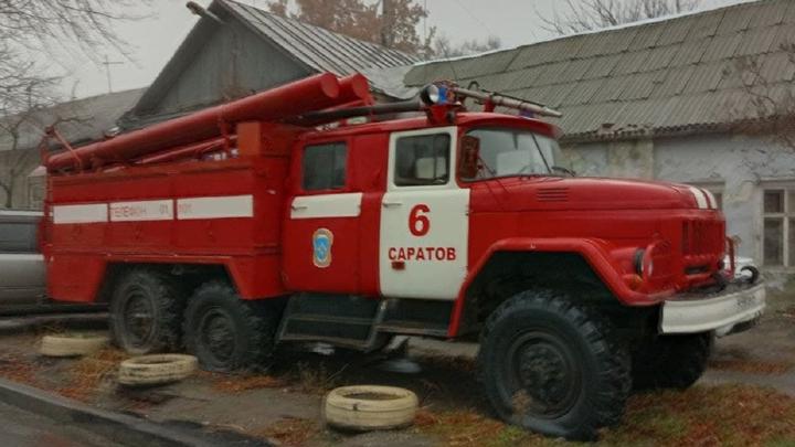 Трагедия в Энгельсском районе: мужчина погиб на пожаре в частном доме