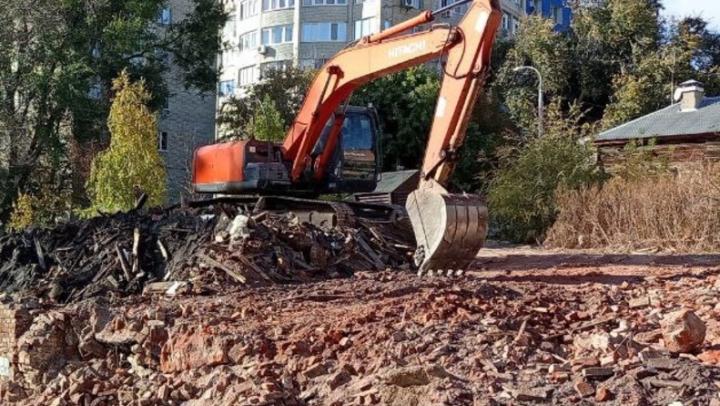 В Саратове участки из-под снесенных домов передавались магазинам