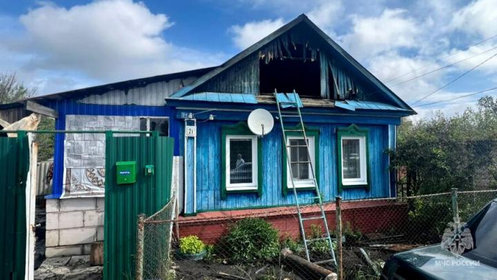 В Петровске горели дом и гараж