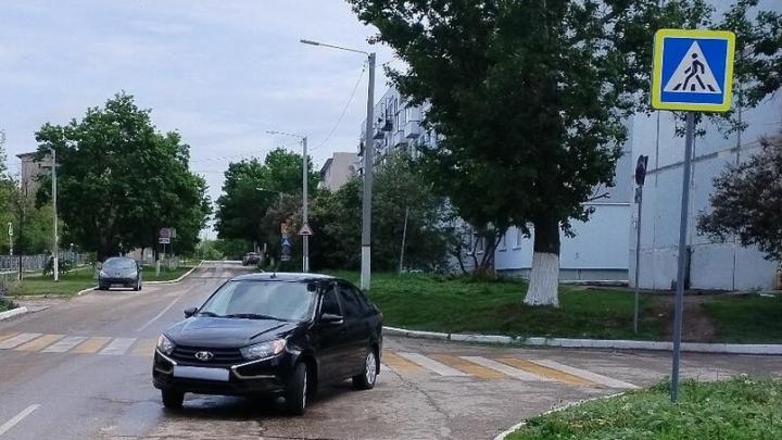 В саратовском поселке женщина попала под колеса отечественного авто