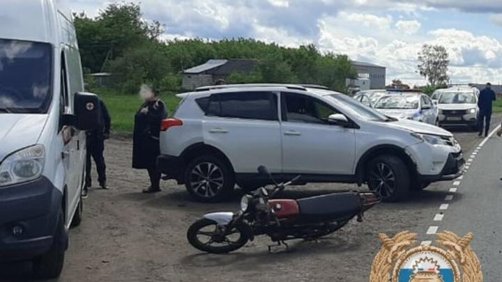 Кроссовер и мотоцикл столкнулись под Ртищевом