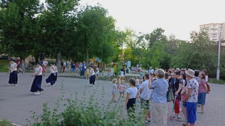 Выходные в Саратове: поэтический вечер, лепка, скейтбординг