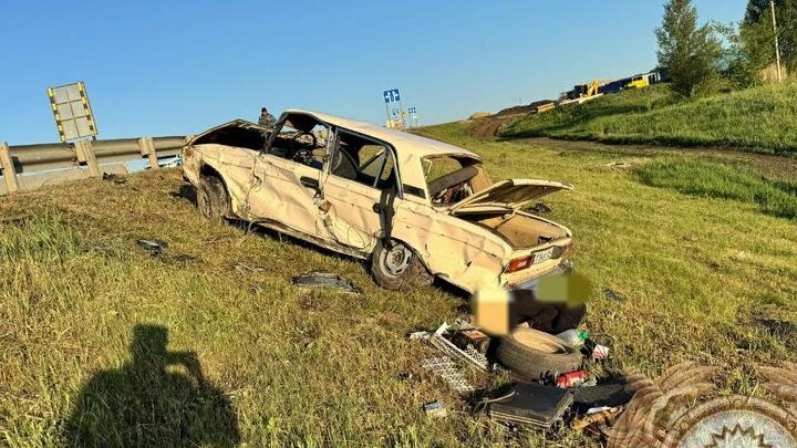 Трагедия под Балашовом: парень и мужчина погибли в страшной аварии ранним утром