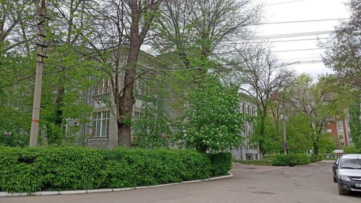 В Саратовской области запустят программу по благоустройству территорий больниц