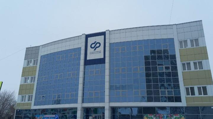 Саратовцам пояснили учет трудового стажа при назначении пособия по нетрудоспособности