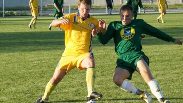 Энгельсские футболисты одержали победы в областных и районных играх