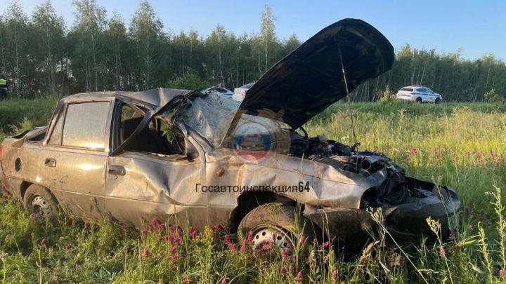 Смертельная авария под Саратовом: мужчина не справился с управлением и разбился