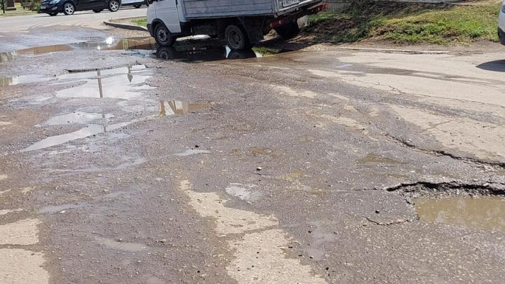 Энгельсские автолюбители возмущены состоянием дороги на проспекте Энгельса