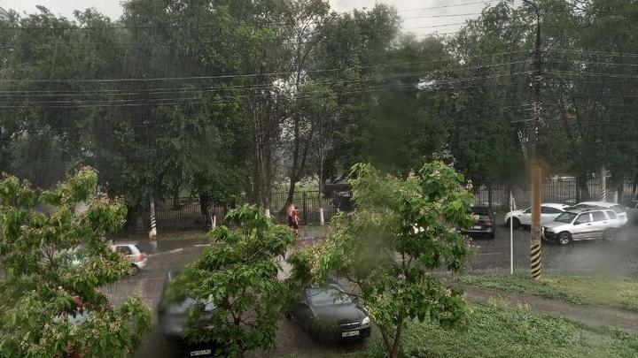 В Энгельсе разгулялась стихия