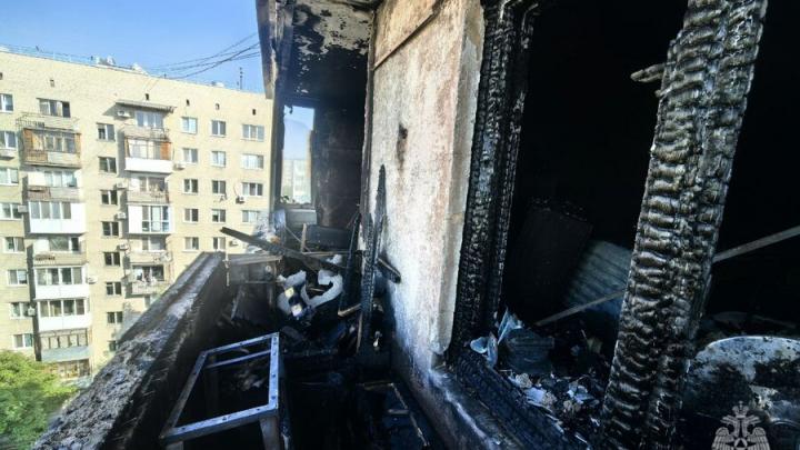В Саратове на Новоузенском проезде горели балконы и комната в многоэтажке