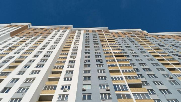 За год число сделок с новостройками снизилось на 20 процентов