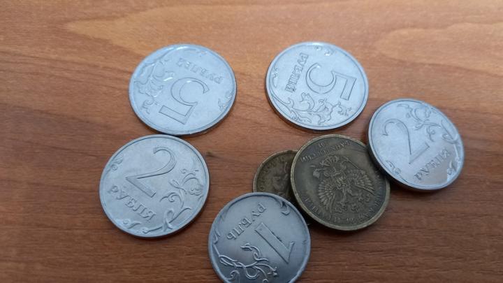 Треть россиян хранит сбережения в наличке