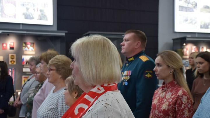 В Саратове впервые наградили матерей участников СВО