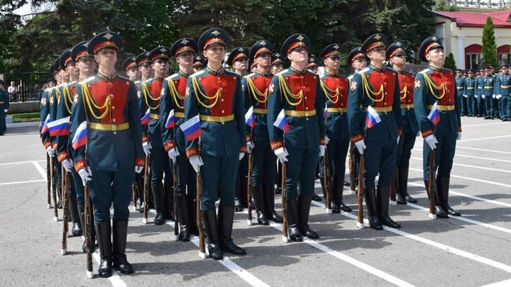 В Саратове состоялся выпускной офицеров института Росгвардии